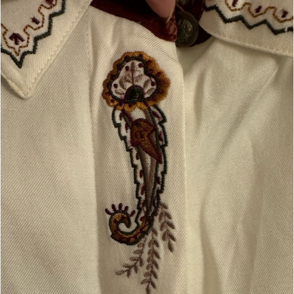 Vintage Embroidered Blouse - Picture 2 of 6